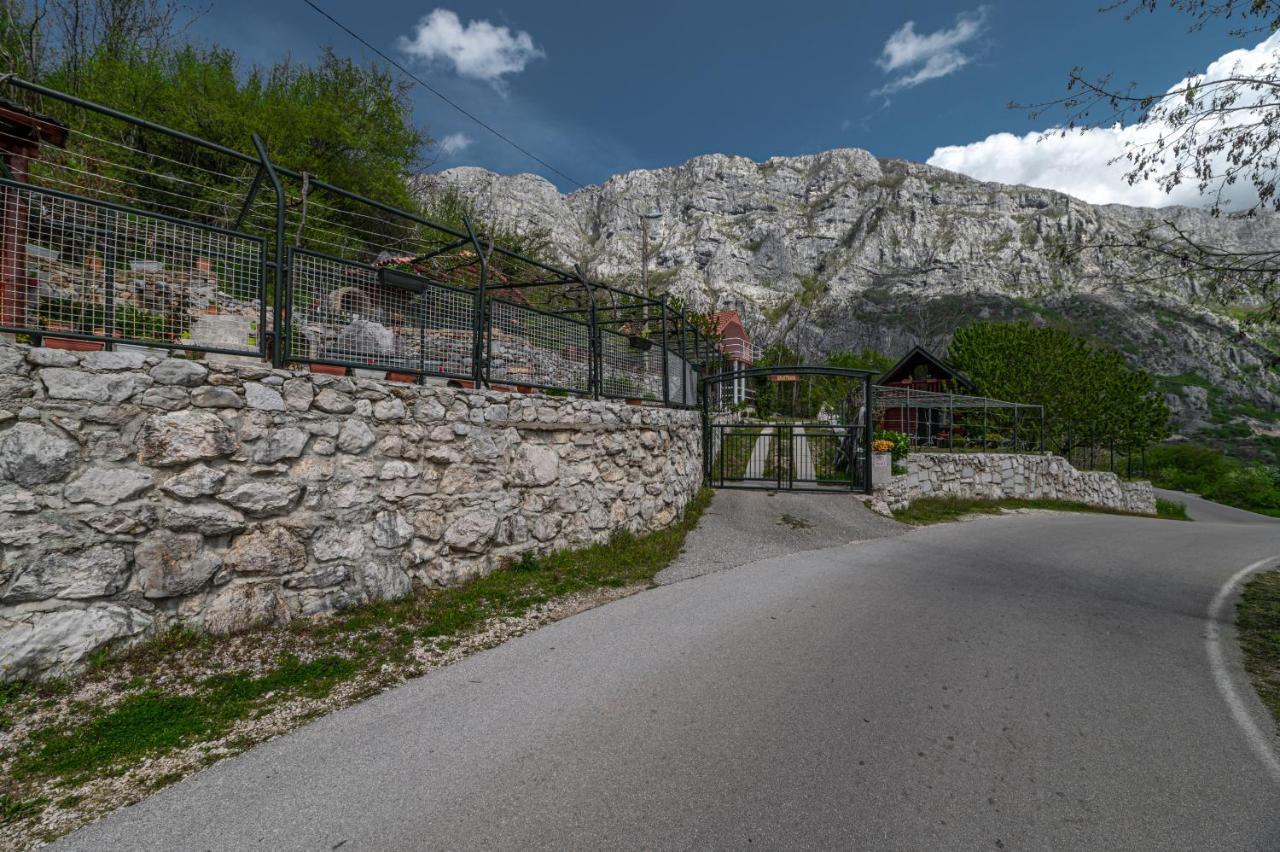 Holiday Village Ostrog Niksic Luaran gambar