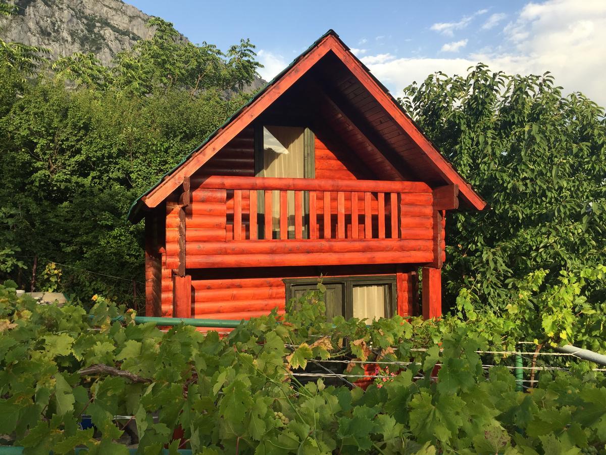 Holiday Village Ostrog Niksic Luaran gambar